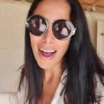 Zaho Instagram - « Pas le temps pour les blabla » Laissez-moi un message 📩 😝