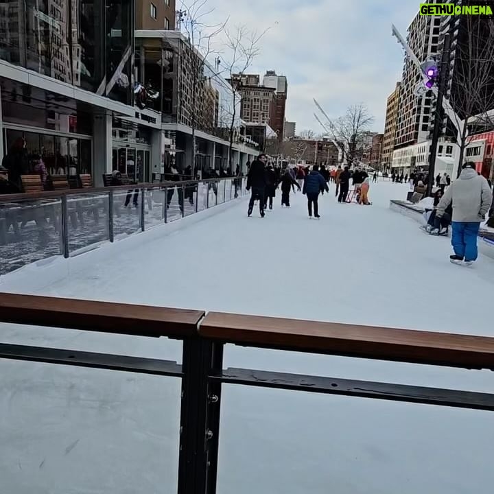 Zaho Instagram - « Quand j’étais sous la neige à chercher l’soleil dis moi t’étais où ? »