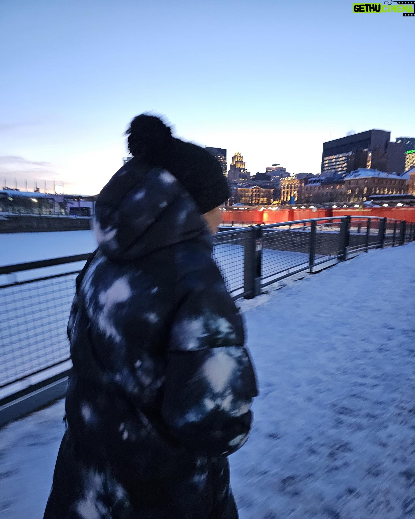 Zaho Instagram - « Quand j’étais sous la neige à chercher l’soleil dis moi t’étais où ? »