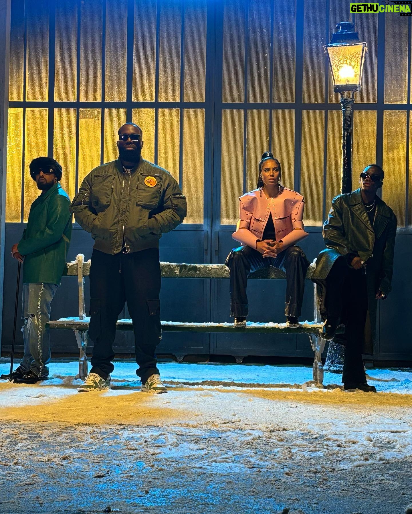 Zaho Instagram - Le clip T’ÉTAIS OÙ ? est dispo 🔥 @jungeli_ @vegedream @alonzofficiel