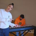 Zaho Instagram - Quand Dr Dre rencontre C’est Chelou 🔥 #Piano #pianoday #worldpianoday