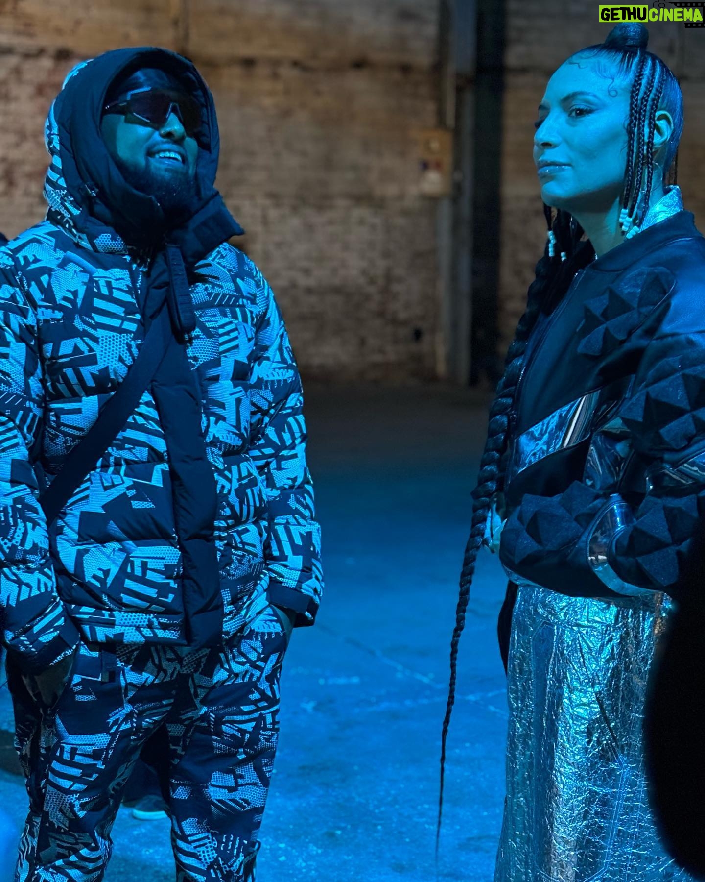 Zaho Instagram - Le clip T’ÉTAIS OÙ ? est dispo 🔥 @jungeli_ @vegedream @alonzofficiel