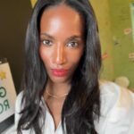 Zainab Johnson Instagram - Green room Z ☺️ THANK YOU to Everyone that came out to see me @flapperscomedy last night!!! 🤗 🎟️🎟️🎟️ 🔗 in bio May 15th - Portland, OR @heliumcomedypdx May 23-26 - Jacksonville, FL @comedyzonejax June 13-14 - Nashville, TN @zaniesnashville June 21-22 - San Francisco, CA @cobbscomedyclub July 18 - Columbus, OH @columbusfunnybone July 19-20 - Cleveland, OH @clevelandfunnybone July 24 - Los Angeles @hollywoodimprov August 22-24 - Chicago, IL @zanieschicago September 13-14 - Bloomington, IN @comedyattic September 19-21 - Washington, DC @dccomedyloft Sept 27-28 St. Paul, MN @laughcampopenmic October 17-19 Philadelphia, PA @punchlinephilly october 25-26 Detroit, MI @houseofcomedydet November 19-23 London, UK (tix will be announced soon) 💄: @xolanibeauty