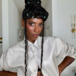 Zainab Johnson Instagram - The way Araxi and Shannon turned me into an African Goddess this morning for some more press for my special 🙌🏾🙌🏾🙌🏾 “HIJABS OFF” available NOW only on @primevideo 💇🏾‍♀️ styled by: @iamaraxilindsey 💄: @shannonpezzetta #hijabsoff #comedian #zainabjohnson #zainabjohnsonhijabsoff