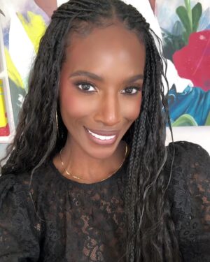 Zainab Johnson Instagram - Got to dress up for some @uploadonprime press today! All 3 seasons are available to binge NOW only on @primevideo 

Braids styled by: @iamaraxilindsey 
MUA: @makeupbyhendra 
👗: @reformation courtesy of @thealist.us 
Earrings : @sarahmulderjewelry 

And while you’re watching Prime Video make sure you check out my one hour comedy special ‘Hijabs Off’ streaming NOW