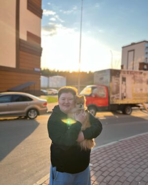Zarina Golubtsova Instagram - Пока на улице пасмурно, вот вам от меня солнышка🌞🥰
Как у вас дела мои дорогие?❤️