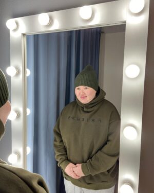 Zarina Golubtsova Instagram - Поиск одежды иногда превращается в целое испытание. Найти то, что нравится и что подойдет моей харизме и размеру - может забрать кучу времени. Мне здесь очень помогает сайт Vsemayki. Огромное количество одежды с большим выбором принтов: по кино, сериалам, играм. Размеры до 6XL! Сайт не только уникальное место для шоппинга, здесь вы всегда найдете особенный подарок для друзей и близких, главное знать их размер. А если не знаете, то тут огромный выбор аксессуаров: кружки, чехлы, рюкзаки и многое другое. Переходите по ссылке в шапке профиля❤️ ZARINA10 - промокод