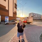 Zarina Golubtsova Instagram - Пока на улице пасмурно, вот вам от меня солнышка🌞🥰 Как у вас дела мои дорогие?❤️