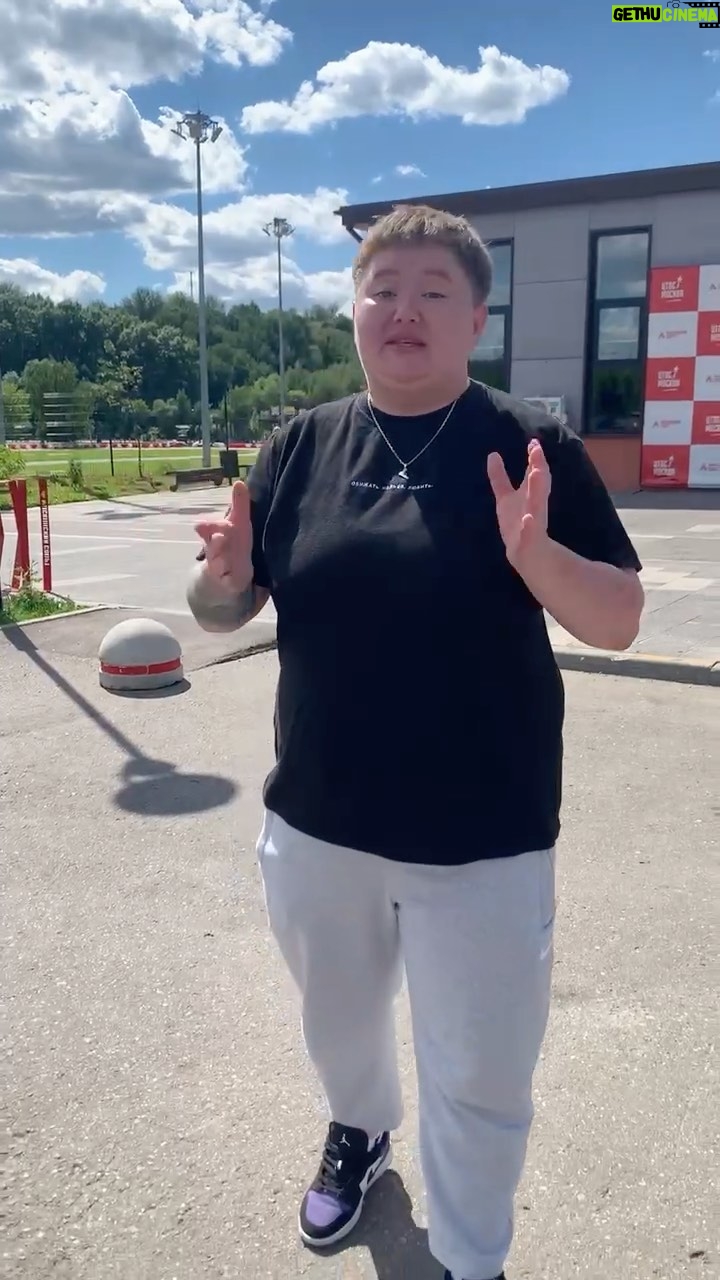 Zarina Golubtsova Instagram - QVC — это рекламная и маркетинговая платформа для электронной коммерции. Приложение должно помочь онлайн-продавцам создавать популярные продукты, чтобы повысить узнаваемость и экспозицию интернет-магазинов.