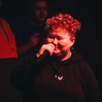 Zarina Golubtsova Instagram - Как вы уже поняли я редко обновляю ленту инстаграмма и снимаю сторис..Я не блогер и не хочу им быть ,этим человеком который снимает себя с самого утра и до ночи .Мне говорят подписчикам интересно следить за тобой снимай о себе все подряд .а я не всегда подряд такая хорошая ,добрая и веселая где шучу постоянно ..не всегда ...может разочаруй вас ,но я плакса ,я обидчивая рева-корова ..Меня когда в комментариях обижают я не отвечаю, типо мимо пропустила а сама реву ,неприятно ,ну толстенькая ,я же не мешаю никому из за этого чужие жизни не портятся ,только мне сложнее .Почему такие злые бывают..Я люблю людей ,они все такие разные такие интересные ,смеются по разному и грустят по разным причинам )Любимые ,худые вы или толстенькие ,обеспеченные вы или с трудностями ,добрые или злюки ,всех нас объединяет одно ЛЮБОВЬ! Какое самое важное для вас качество в человек?