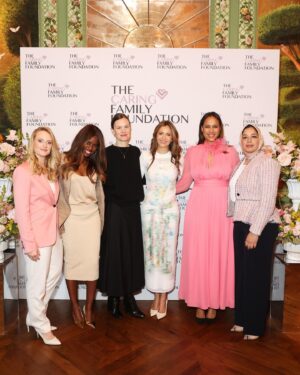 Zawe Ashton Instagram - Behind every great woman…is another great woman.

International Women’s Month has been a time to reflect with nourishing excursions and conversations. 

Thank you to @thecaringfamilyfoundation for this IWD brunch we spent at @annabelsmayfair Such an inspiring sharing about what inclusion truly means with the magnificent trail blazers sultana_tafadar_qc @girlshumanrightshub @jellison22 and my best girl 
@junesarpo 🩷