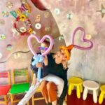 Zeta Douka Instagram - When life gives you party, have fun! Happy birthday Lydia 🎈🎈🎈 @penelopeanastasopoulou @fotisbenardo να την χαίρεστε! ❤️❤️ #birthday #birthdaygirl #party #havingfun #motheranddaughter #friends