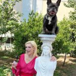 Zeta Douka Instagram - Σε πολύ λίγο καιρό από τώρα , να ξέρετε ότι θα «έχω κάτι να πω»… Μείνετε συντονισμένοι! Θα γίνει χαμός! 🤭 #ehokatinapo #newmovie #loading