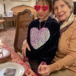 Zeta Douka Instagram - 85 υπέροχα χρόνια για μια υπέροχη γυναίκα , που μας δείχνει κάθε μέρα πόσο σημαντικό είναι να μεγαλώνουμε όμορφα και να χαιρόμαστε τη ζωή παρά τις δυσκολίες της, να μη το βάζουμε ποτέ κάτω και να μετατρέπουμε τα μαθήματα σε χρήσιμη γνώση για όλους. Θεια Τερεζα , είσαι πανέμορφη μέσα κι έξω κι εγώ η πιο τυχερή ανιψιά-κόρη του κόσμου που σε έχω. Σ αγαπώ! ❤️