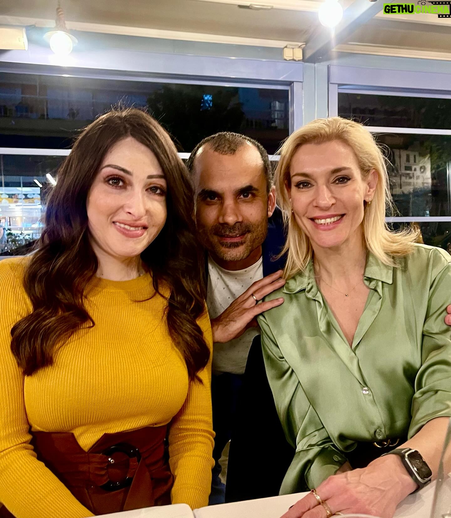 Zeta Douka Instagram - Χθες συμμετείχα στο 2ο Φεστιβάλ Αλήθειας που διοργανώθηκε με μεγάλη επιτυχία από το Νικόλα Σμυρνάκη στο Πολιτιστικό κέντρο του Δήμου Μοσχάτου. Είχα την χαρά να συνευρεθώ με σπουδαίους ανθρώπους, ο καθένας από τους οποίους , καταθέτοντας την αλήθεια και τις αξίες που διέπουν τη ζωή του, Προσθέτει ενα σημαντικό Κομμάτι στο παζλ της προσφοράς στην κοινωνία. Είναι τεράστια χαρά να συναντάς ανθρώπους με τους οποίους μπορείς να συμπλεύσεις, Να ονειρευτείς και να ξεκουράσεις την ψυχή σου. Τα έσοδα από τις πωλήσεις των βιβλίων του @nicolasmyrnakis , Διατέθηκαν για την ενίσχυση του @ioannapaliospiroufoundation . Εις το επανιδείν! @nicolasmyrnakis @paliospirou.joanna @yorgoskaramihos @schoolmarius @ayachak.kastanakis @dimitrisdimitriadis_ @alexandra_bounatsa #festival #truth #love #happiness #values #principles #respect