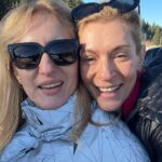 Zeta Douka Instagram - Μια ωραία εκδρομή! Μια ανάσα δροσιάς στη θερμή καθημερινοτητα της Αθήνας. Τα Τρίκαλα έχουν την τιμητική τους, ιδιως τις Γιορτές των Χριστουγέννων με τον δημοφιλή μύλο των ξωτικών. Έχουν όμως και υπέροχα τοπία, νερά παντού, βουνά με έλατα χιονισμένα( αν και δεν έχει ρίξει ακόμα το χιόνι που πρέπει), μονοπάτια και χωριά σαν από παραμύθια , που …γέρνουν και σου αλλάζουν την πραγματικότητα οπως την ήξερες! Εχουν και υπεροχους ανθρώπους , Με ζεστά χαμόγελα, σαν τις τηγανίτες που κάνουν για πρωινό, και Γλυκά σαν τις γλυκόπιτες. Κι αυτό κάνει κι όλη τη διαφορά.Οι νέοι φιλοι που έρχονται Στη ζωή μας και σχεδιάζουμε πότε θα τους ξαναδούμε. Οπως η Σταυρούλα Ζάμπρα , που έχει τον παραδοσιακό ξενώνα «Ο Σαρακατσάνος» στους Καλόγηρους. Όμορφη ψυχή , όπως και όλοι όσοι συναντήσαμε εκεί! Σας ευχαριστούμε από καρδιάς! Θα ξανάρθουμε σύντομα 🙏🏻 Κάντε ένα δώρο στον εαυτό σας και πηγαίνετε μια βόλτα στη φύση. Και παρασύρετε και αλλους φίλους να κάνουν το ίδιο ( @katerpapanikolaou , έκανες την καλύτερη δουλειά που ήρθες, έστω και για πολύ λίγο!) Επιστροφή τώρα , με γεμάτες μπαταρίες! #nature #travelling #motheranddaughter #snow #trikala #pertouli #elati #kalogiroi #breath #friends