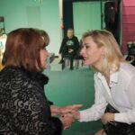 Zeta Douka Instagram - Ποιος είναι ο λόγος να θαυμάζεις μια γυναίκα; Η Δύναμή της, Η τόλμη της, Η ανθεκτικότητα της, Η αυτοθυσία της για έναν μεγάλο σκοπό, Η Υπεράσπιση των δικαιωμάτων της και των δικαιωμάτων άλλων γυναικών , Η Επιμονή της να πηγαίνει κόντρα στο κατεστημένο όταν αυτό όχι μόνο την δυσκολεύει αλλά επί της ουσίας την κακοποιεί; Είναι όλα! Και μπορεί στην πορεία των χρόνων να άλλαξαν κάποια από τα παραδοσιακά πρότυπα των ρόλων και ολοένα και περισσότερες γυναίκες να βρίσκονται στη πρώτη γραμμή λήψης αποφάσεων που αφορούν την παγκόσμια κοινότητα, ο αγώνας ομως για ουσιαστική ισότητα ειναι μακρύς κι οφείλει να συνεχιστεί. Οι σύγχρονες κοινωνίες μόνο να κερδίσουν έχουν αν μας εμπιστευτούν και μας αγκαλιάσουν όπως μας αρμόζει. Ευχαριστώ το Ενιαίο Παράρτημα Νέας Ιωνίας, Νέας Φιλαδέλφειας-Νέας Χαλκηδόνας, Ηρακλείου και Μεταμόρφωσης (Ν.Ι.Φ.Η.Μ.) της Ελληνικής Αντικαρκινικής Εταιρείας (Ε.Α.Ε.) για το τιμητικό βραβείο ανήμερα της παγκόσμιας ημέρας της γυναίκας. Ευχαριστώ για τα υπέροχα λόγια, τις ζεστές αγκαλιές και την αγάπη σας . Θα τα ξαναπούμε σύντομα! Φωτογραφίες : Παναγιώτα Σούγια #internationalwomensday #womenempowerment #womensupportingwomen #equality