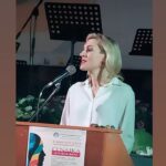 Zeta Douka Instagram - Ποιος είναι ο λόγος να θαυμάζεις μια γυναίκα; Η Δύναμή της, Η τόλμη της, Η ανθεκτικότητα της, Η αυτοθυσία της για έναν μεγάλο σκοπό, Η Υπεράσπιση των δικαιωμάτων της και των δικαιωμάτων άλλων γυναικών , Η Επιμονή της να πηγαίνει κόντρα στο κατεστημένο όταν αυτό όχι μόνο την δυσκολεύει αλλά επί της ουσίας την κακοποιεί; Είναι όλα! Και μπορεί στην πορεία των χρόνων να άλλαξαν κάποια από τα παραδοσιακά πρότυπα των ρόλων και ολοένα και περισσότερες γυναίκες να βρίσκονται στη πρώτη γραμμή λήψης αποφάσεων που αφορούν την παγκόσμια κοινότητα, ο αγώνας ομως για ουσιαστική ισότητα ειναι μακρύς κι οφείλει να συνεχιστεί. Οι σύγχρονες κοινωνίες μόνο να κερδίσουν έχουν αν μας εμπιστευτούν και μας αγκαλιάσουν όπως μας αρμόζει. Ευχαριστώ το Ενιαίο Παράρτημα Νέας Ιωνίας, Νέας Φιλαδέλφειας-Νέας Χαλκηδόνας, Ηρακλείου και Μεταμόρφωσης (Ν.Ι.Φ.Η.Μ.) της Ελληνικής Αντικαρκινικής Εταιρείας (Ε.Α.Ε.) για το τιμητικό βραβείο ανήμερα της παγκόσμιας ημέρας της γυναίκας. Ευχαριστώ για τα υπέροχα λόγια, τις ζεστές αγκαλιές και την αγάπη σας . Θα τα ξαναπούμε σύντομα! Φωτογραφίες : Παναγιώτα Σούγια #internationalwomensday #womenempowerment #womensupportingwomen #equality