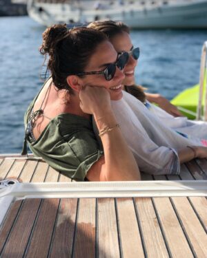 Zeynep Beşerler Instagram - Kerdeshim dedim bağrıma bastım ♥️iyi mi ettim kotü mü bilemedim 😂 @deryabeserler5