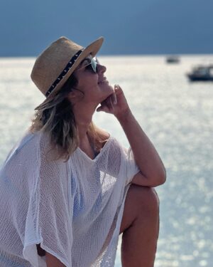 Zeynep Gülmez Instagram - Yaz 🌸