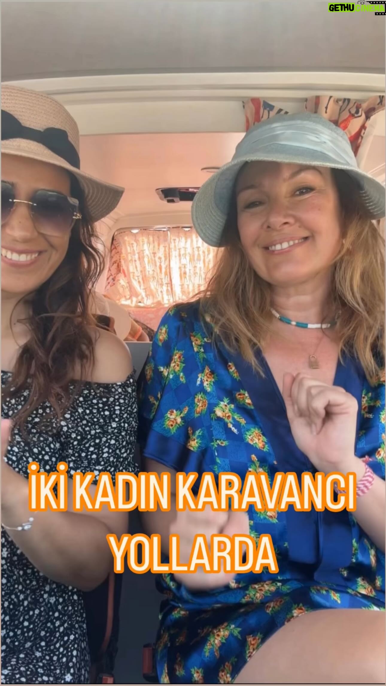 Zeynep Gülmez - 458 Likes - Zeynomla yine harika karavan tatilimizden arda kalanlar… Bu yıl başlangıcını yapmış olduk öyleyse beklesin bizi bol kahkahalı eğlenceli aksiyon dolu tatiller 💃🏼🚌🚎
#karavan #caravan #travel #tatil #summervibes