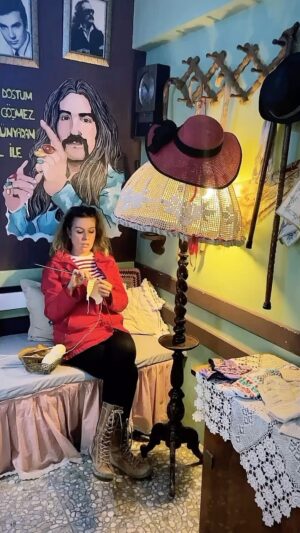 Zeynep Gülmez Instagram - Story de kalmasın dendi … gelsin #nostalji ;)