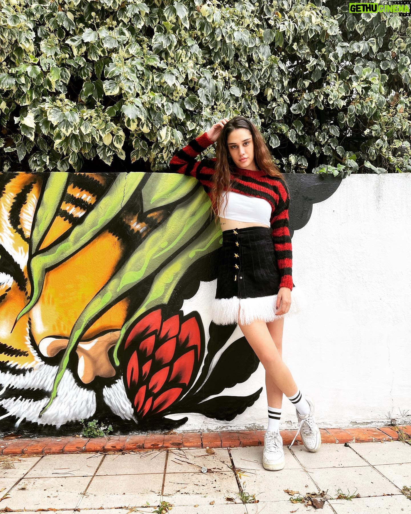 Zeynep Koçak - 1.7K Likes - e retro bitti dediniz her sey aynı devam ?