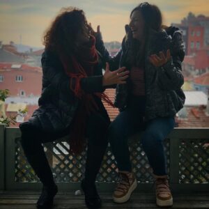 Zeynep Kumral Instagram - Sabah sabah o çardağın altı 🤍 
@elifsonmez 🧚🏻‍♂️
