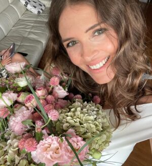 Zeynep Özder Instagram - 🌸🌸🌸