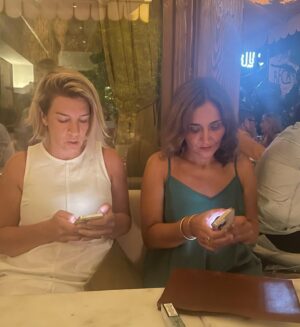 Zeynep Özder Instagram - 🌸🌸🌸