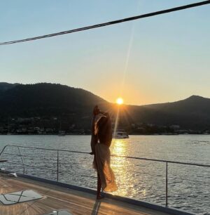 Zeynep Tokuş Instagram - Günü böyle batırmak🥹🧡
#şükür 
#nofilter #nolightroom