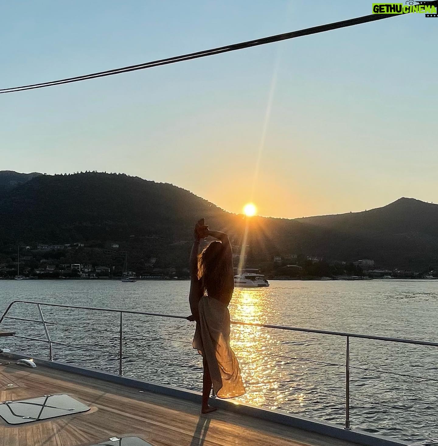 Zeynep Tokuş - 4K Likes - Günü böyle batırmak🥹🧡
#şükür
#nofilter #nolightroom