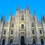 Zeynep Özkaya Instagram – Aylardır beklediğim Milano tatilimiz başlamış bulunmakta🤓 İlk durağımız tabii ki Duomo di Milano çok güzelsin be❤️🇮🇹

Çantayı, deri ceketi ve atkımı soranlar için postta etiketledim sanırım #reklam yazmam gerekiyor😅