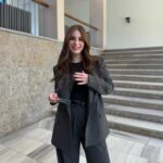 Zeynep Özkaya Instagram - Bugün mezun olduğum üniversiteme konuşmacı olarak gittim gerçekten yaşadığım en güzel en kıymetli duygulardan biriydi🥹❤️ @itumdk ‘nın düzenlediği Different Futures Summit etkinliğinde İTÜ mezunu bir mühendis olarak nasıl kendime farklı bir kariyer çizdim bu süreçte neler yaşadım bunlardan bahsettim. İlk defa kendi hikayemi bütün sorunlarım ve eksikliklerim ile bu kadar şeffaf bir şekilde anlattım. Paylaşmak gerçekten çook iyi hissettirdi, iyi ki davet edildim iyi ki✨ #dfs24