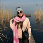 Zeynep Özkaya Instagram – Dostlarımla Maşukiye’de bol keyifli bir haftasonunu geride bıraktık❤️🫶🏻🌿 Favori aktivitemiz açık ara sıcak havuzdu hele soğuk havada gece girmek o kadar iyiydi ki mükemmel bir teknoloji🫠♨️