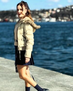 Zeynep Koltuk Instagram - Güneşi gördüm☀️💛