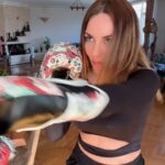 Zeynep Koltuk Instagram - Made in Türkiye🇹🇷🥊🇹🇷 Bak ya bu napıyo böyle @mikailkirofficial ya!😅😅 Bunun rövanşını almamız lazım💪🏻🥊
