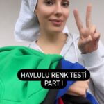 Zeynep Koltuk Instagram - Kırmızı sana yakışıyor diyenler dostum muymuş düşmanım mı???❤️😅Ummadığım renkler bana yakışırken en sevdiğim rengin yakışmaması şoku😱☹️ başka denememi istediğiniz renk 💚💛🩷🖤🤎🤍olursa yorumlara bırakın👇🏻👇🏻👇🏻 #renktesti #havlulurenktesti #colortheory #towelcolortest