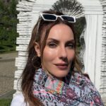 Zeynep Koltuk Instagram - Güven bir ayna gibidir bir kez çatladı mı hep Çizik gösterir😕