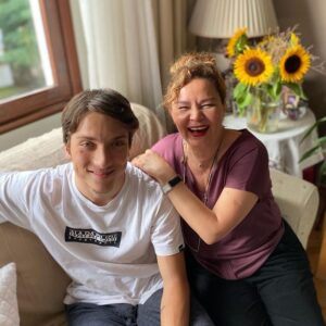 Zeyno Günenç Instagram - 🌿🌻💛
