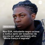 Zezeh Barbosa Instagram - Até quando??💔 Tristíssimo, em pleno 2024.. Pra refletir, amores!🍀 . . #repost @sitemundonegro O caso do jovem Darryl George, de 18 anos, está chamando atenção nos Estados Unidos. Ele foi suspenso da escola em que estudava após se recusar a mudar o seu penteado afro. George está fora da Barbers Hill High School, em Mont Belvieu, desde 31 de agosto. O distrito escolar de Barbers Hill, localizado na área de Houston, argumentou que o cabelo comprido de George, que ele usa em dreadlocks bem amarrados e torcidos no topo da cabeça, viola o código de vestimenta local que limita o comprimento do cabelo para meninos. O distrito afirmou que outros alunos com locs estão em conformidade com a política. George alegou que se sentiu frustrado com o que considera uma punição injusta. No Texas, existe uma lei que proíbe a discriminação capilar com base na raça e impede os empregadores e as escolas de penalizarem as pessoas devido à textura do cabelo ou aos penteados protectores, incluindo cabelos afro, tranças ou dreadlocks. “Eu amo meu cabelo, minha trança é sagrada e é minha força”, escreveu ele. “Tudo o que quero fazer é ir para a escola e ser um aluno modelo. Estou sendo assediado pelos funcionários da escola e tratado como um cachorro.” Foto: Michael Wyke/AP Texto: @anthunesarth #mundonegro #antiracismo #antiracista #racistasnãopassarão #racismoestrutural #racismoécrime #racismonão #racismoinstitucional #racismonao #educacaoantirracista
