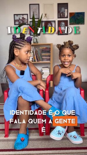 Zezeh Barbosa Instagram - É isso!🥰✊🏾

Tão lindo ver as meninas da @sankofamilly trazendo essa sabedoria, né?❤️

Ótimo final de semana, amoresssss🍀❤️🧡💛💚💙💜🖤🤍🤎💖
.
.
.
.
#familiapreta #pretosnotopo #pretoslindos #pretosepretas #antiracismo #antiracista #racismoestrutural #racismoécrime #racistasnãopassarão #racismoinstitucional #educacaoantirracista #racismonão #racismonao #consciencianegra