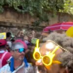 Zezeh Barbosa Instagram - É isso!😅 Até a última gota de carnaval, né hahaha??👊🏾 Ótima noite, babiesss🍀 Via @alanrocha8 e @blococeunaterra 🤎🤎 . . . . #carnaval #carnaval2024 #ceunaterra #blococeunaterra #memebr #reelsbrasil #blocosderua #blocosrj #blocodecarnaval #blocoderua