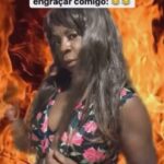 Zezeh Barbosa Instagram - No bloquinho, ainda…😅 Babies, já sabem: não é não! O vídeo é meme, mas o assunto é sério, né?✅ Curtam o carnaval com respeito!✊🏾 Ótimo domingo, amoresssss🍀 . . . . #pararir #reelsbr #reelshumor #carnaval #carnavalesco #carnaval2024 #namoro #namorados