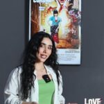 Zhalla Rasul Instagram - لە یەکی شەشەوە بلیتەکان بەدەستبێنن و ئامادەی بکەن بۆ جەژنی قوربان تاوەکو بەزووترین کات بینەری فیلمەکە بن. ژاڵە ڕەسووڵیش، بە کارەکتەری نەجلە لە فیلمی خۆشەویستی لە سەردەمی کۆرۆنا لەگەڵ ئەستێرەکانی دیکەمان دەدرەوشێتەوە و لە سینەماکانی کوردستان چاوەڕێتان دەبین.😍 Tickets will be available starting June 1st. Be ready on the first day of Eid Al-Adha to watch the movie right away. Zhala Rasul, who plays Najla in 'Love in the Time of Corona,' will shine alongside our other stars. We look forward to seeing you in Kurdistan cinemas.
