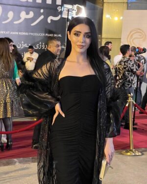 Zhalla Rasul Instagram - La premiere’y @the_exam_movie filmeky Taibat 👍 
@xatwn_couture to halbzharday mnit 👏 spas bo aw design’a taibata