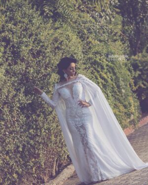 Zhalla Rasul Instagram - I love my dress I love my look .and I don't care what ppl say ❤️ with much love ❤️ thnx @bawan.photography