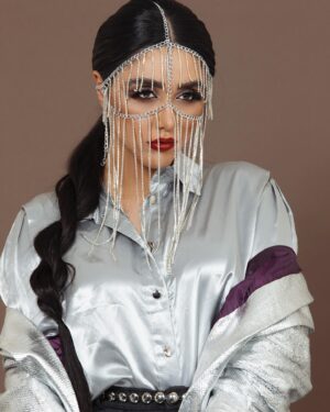 Zhalla Rasul Instagram - Stay silver... 
Photo by one and only @darojazaphotography 
Makeup by @salon_a_plus 
This beautiful face accessory by @zanedesignn
