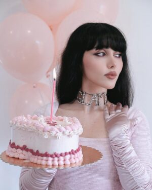 Zhalla Rasul Instagram - 22/3/1994
بیست و نۆ ساڵ تەمەن 🕯 🎂