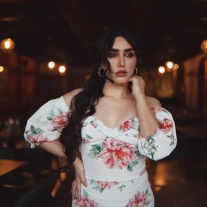 Zhalla Rasul Instagram - Bonsoir....
Hamisha dl xoshm ka xanmakanman awana dast ranginn 
Wa zor dl xoshtrm ka yakek la hawrekany xom yakeka la désignera hara sarkawtwakan
@mrwaridesign to taibaty 🌸 
@shangah88
Photos by : @rebaz.motabche